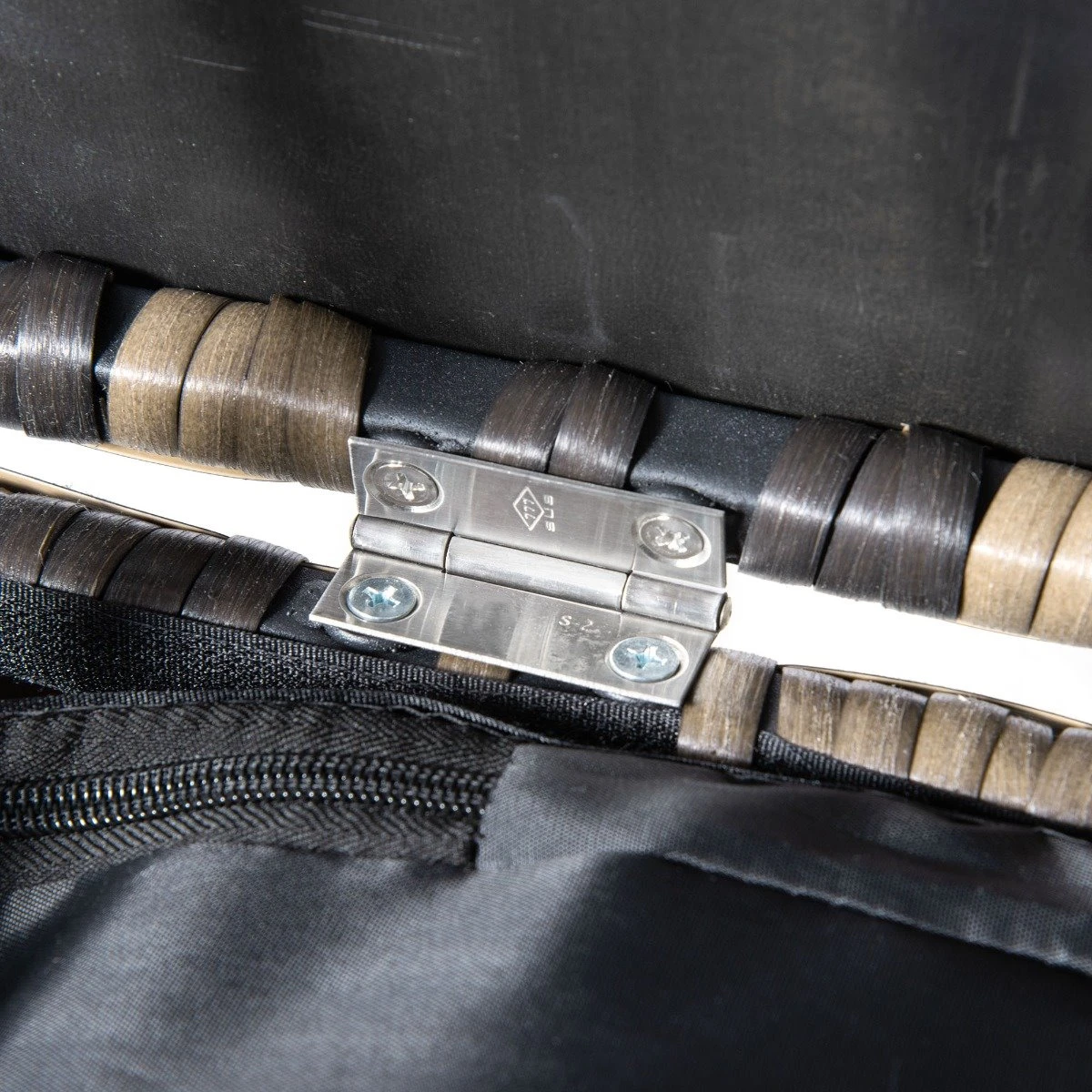 Outsunny Conjunto De Muebles De Jardín De Ratán 6 Piezas Sofá Doble Sofá De 3 Plazas 2 Sillones Individuales 2 Mesas Auxiliares Con Almacenamiento Y Cojines Acolchados Marrón Y Crema - Imagen 11