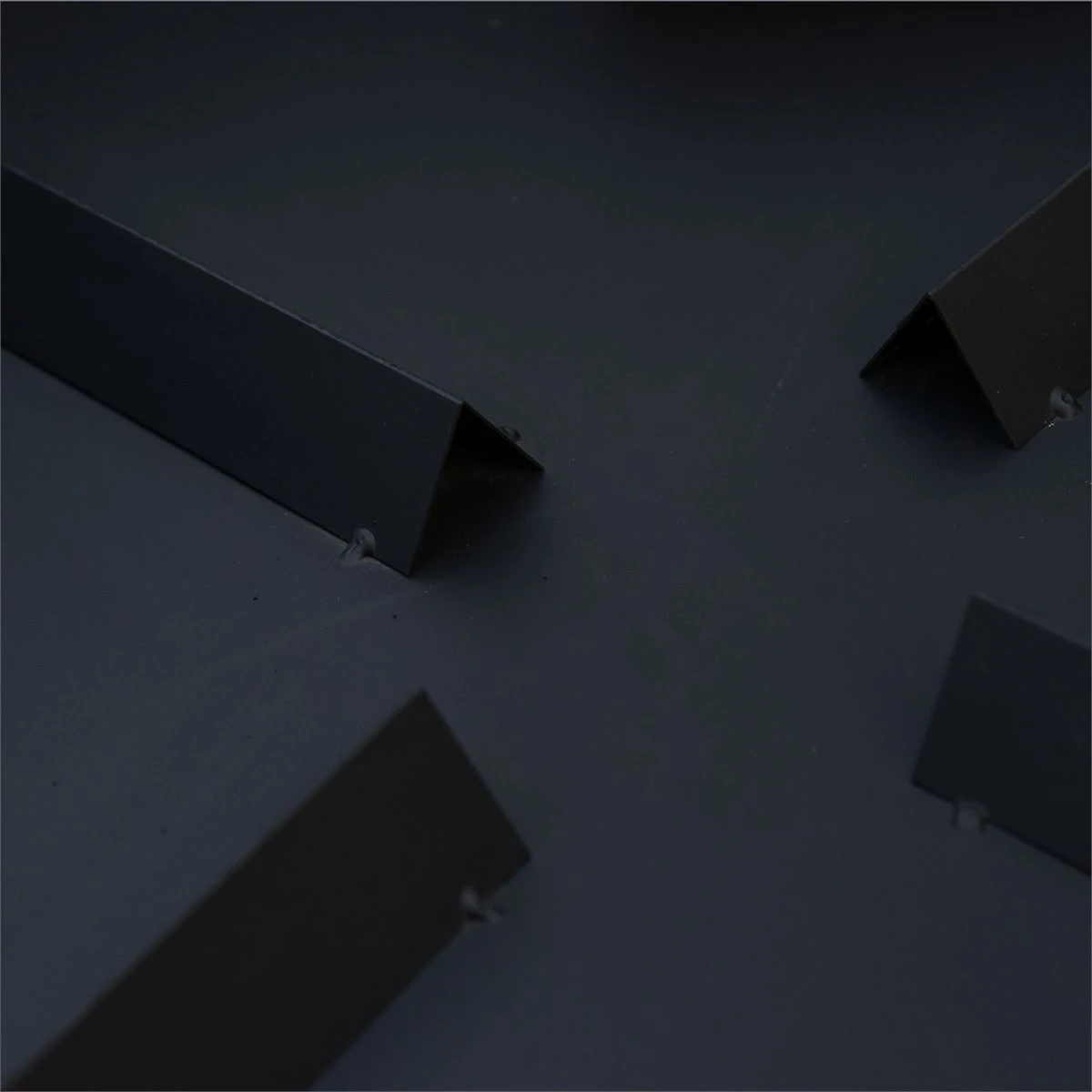 Outsunny Brasero Exterior Ø76x49,5 Cm 2 EN 1 Profundidad Del Cuenco 18 Cm Con Rejilla De Cocina Parrilla Para Barbacoa Calefacción Tapa De Malla Atizador De Fuego Para Patio Jardín Negro - Imagen 9